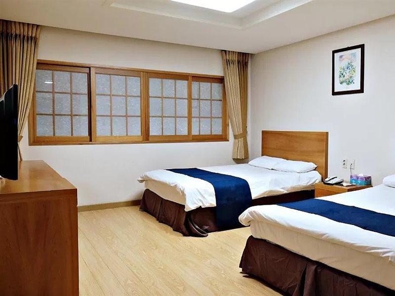 Jeju Parkside Tourist Hotel Ngoại thất bức ảnh