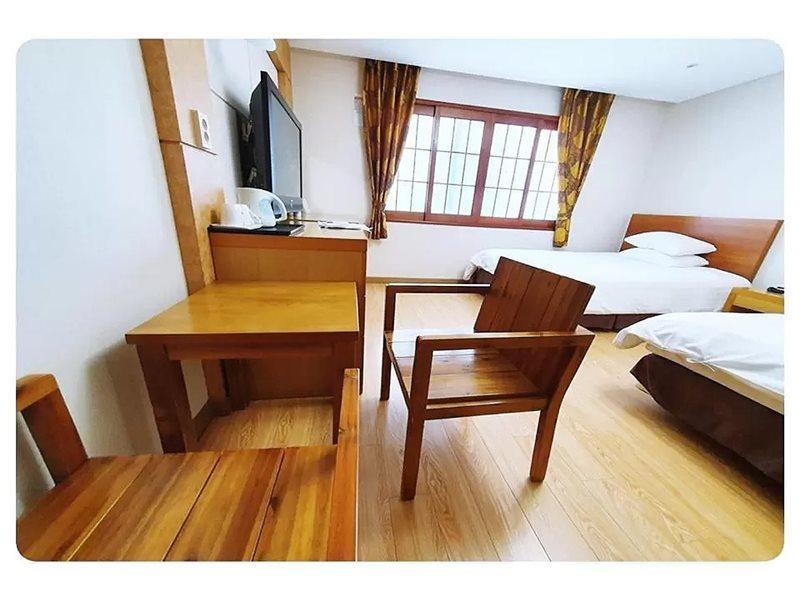 Jeju Parkside Tourist Hotel Ngoại thất bức ảnh