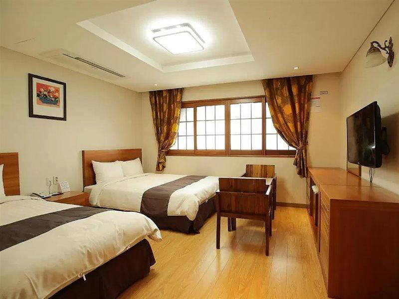 Jeju Parkside Tourist Hotel Ngoại thất bức ảnh