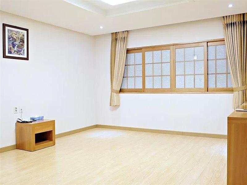 Jeju Parkside Tourist Hotel Ngoại thất bức ảnh