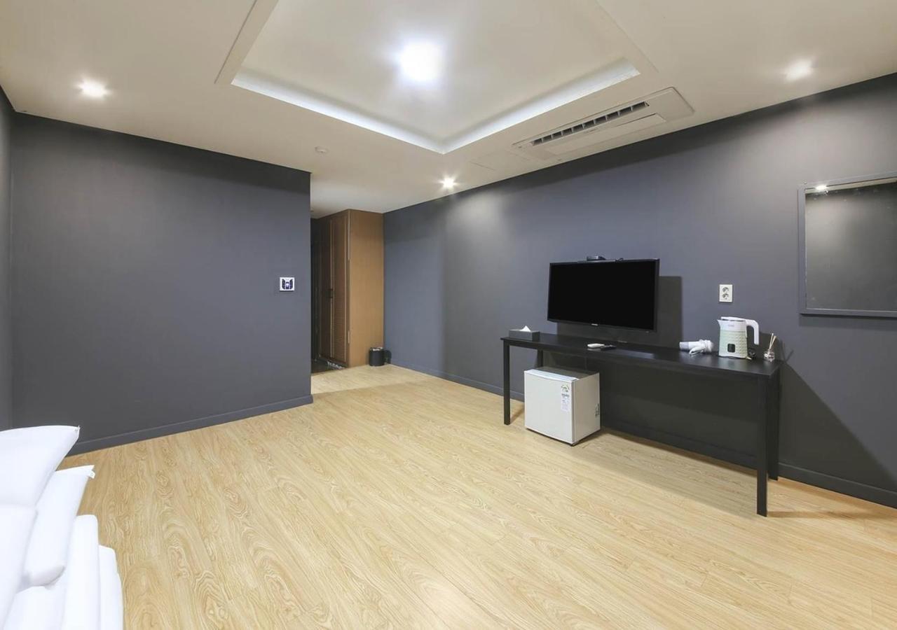 Jeju Parkside Tourist Hotel Ngoại thất bức ảnh
