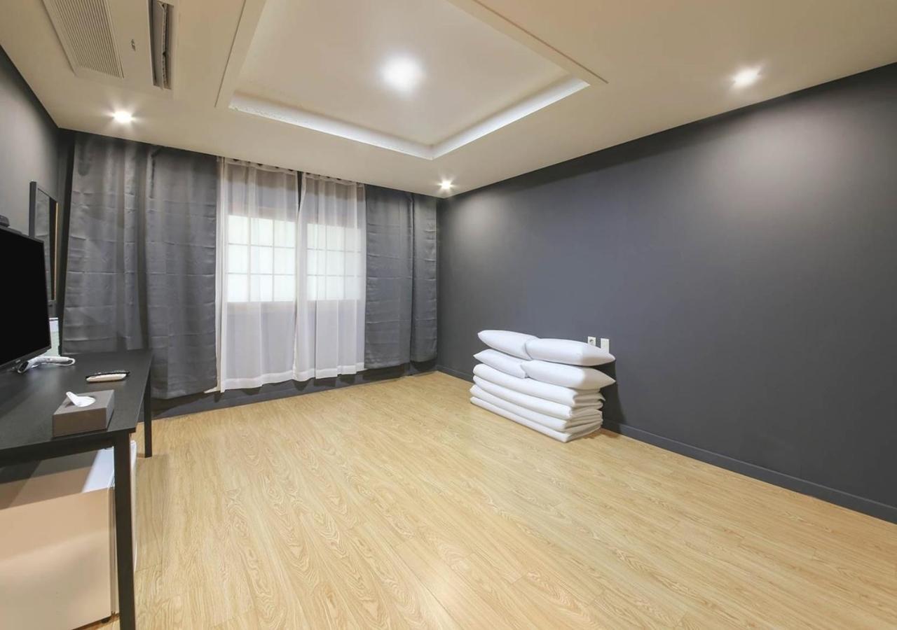 Jeju Parkside Tourist Hotel Ngoại thất bức ảnh
