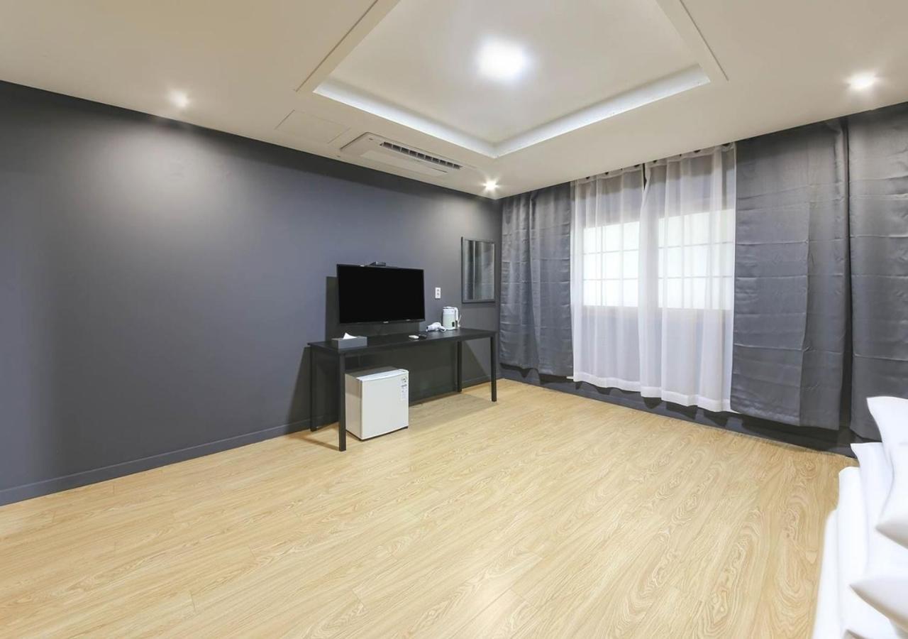 Jeju Parkside Tourist Hotel Ngoại thất bức ảnh